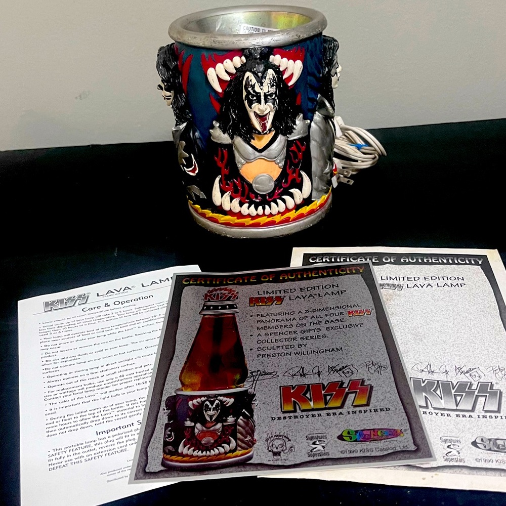 Vintage Kiss Lava Lamp